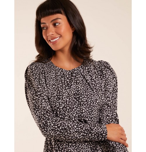 Leopard Print Round Neck Skater Mini Dress Leopard Print Round Neck Skater Mini Dress