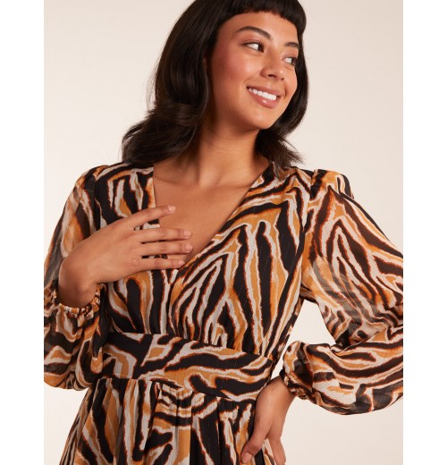 V Neck Animal Print Maxi Dress V Neck Animal Print Maxi Dress